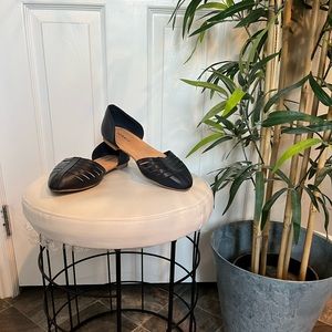 EUC Torrid brand navy flat with strap accents